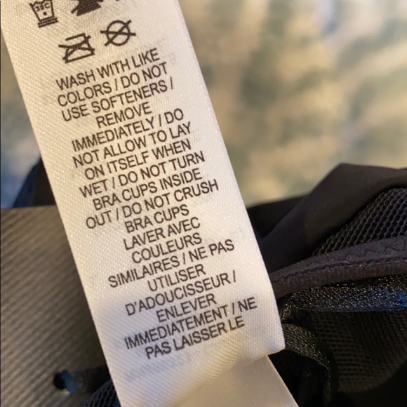 NIKE women’s alpha bra - Picture 10 of 10